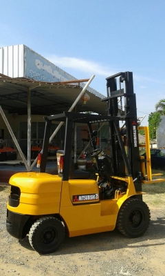 ต้อนรับปีใหม่ด้วยรถยกสภาพสวยจัด ขนาด 2.5 ตัน เสาสูง 4 เมตร ยางใหม่ 4 เส้น