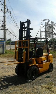 ต้อนรับปีใหม่ด้วยรถยกสภาพสวยจัด ขนาด 2.5 ตัน เสาสูง 4 เมตร ยางใหม่ 4 เส้น