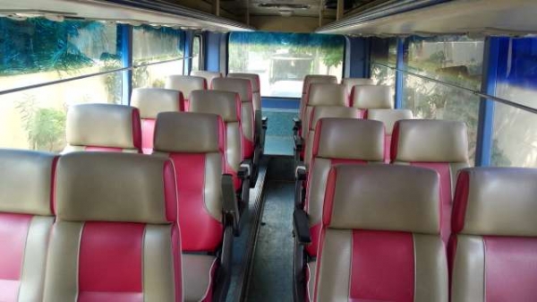 ขายรถแอร์เล็ก KM545 6น๊อต HO7C 28 ที่นั่ง