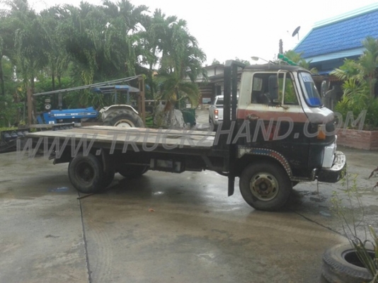 รถบรรทุก 6 ล้อ HINO พื้นเรียบ