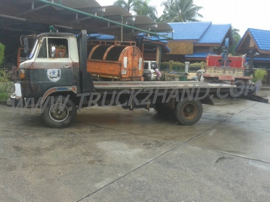 รถบรรทุก 6 ล้อ HINO พื้นเรียบ