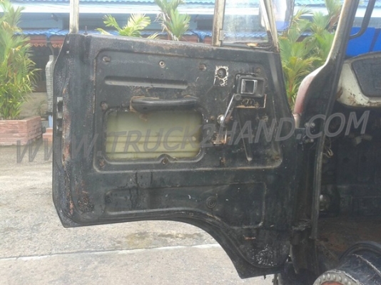 รถบรรทุก 6 ล้อ HINO พื้นเรียบ