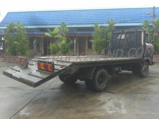 รถบรรทุก 6 ล้อ HINO พื้นเรียบ