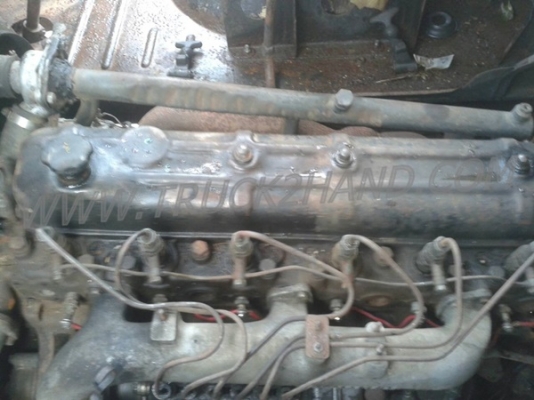 รถบรรทุก 6 ล้อ HINO พื้นเรียบ