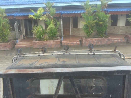 รถบรรทุก 6 ล้อ HINO พื้นเรียบ