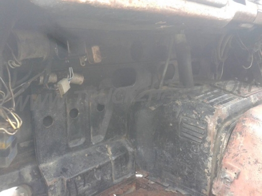 รถบรรทุก 6 ล้อ HINO พื้นเรียบ