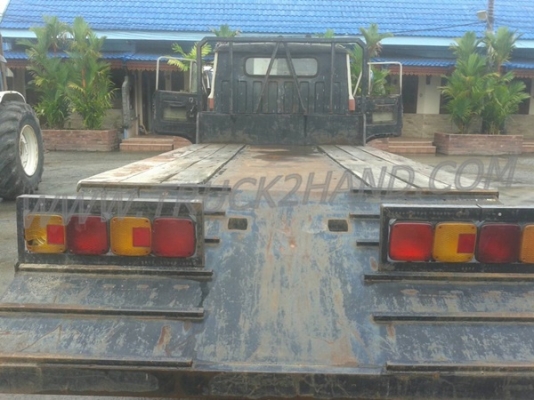 รถบรรทุก 6 ล้อ HINO พื้นเรียบ