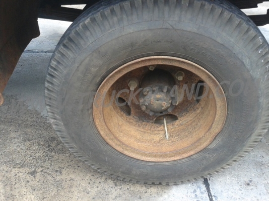 รถบรรทุก 6 ล้อ HINO พื้นเรียบ