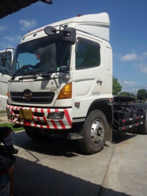 รถหัวลาก HINO 320 แรง ปี 47 รถใช้งานอยู่ สภาพดี เงินสด 1,250,000 จัดได้เต็ม 1,200,000 ติดต่อคุณนริศ 081-733-5156