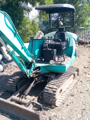 รถแบคโฮ KOMATSU C20-7