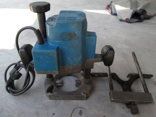 ขายเทกระจาดด Router RYOBI R500N 2000 บาท และใบเลื่อยวงเดือน7นิ้ว Made in India ใบละ150บาท