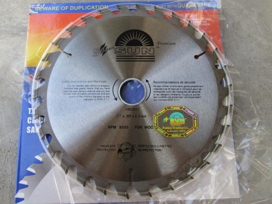 ขายเทกระจาดด Router RYOBI R500N 2000 บาท และใบเลื่อยวงเดือน7นิ้ว Made in India ใบละ150บาท