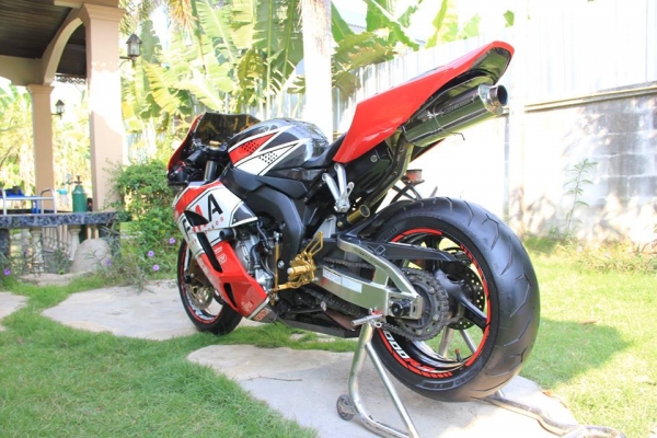 ขาย HONDA cbr1000rr ปี2005 อินวอย พร้อม สรรพสามิตร