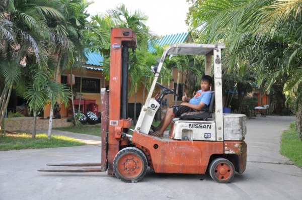 ขายFORKLIFT NISSAN2ตัน (ดีเซล เสาทรูฟรี้5เมตร) สภาพสวยเดิมจากญี่ปุ่นยังไม่เคยใช้านในไทย 149,000เท่านั้น!!!