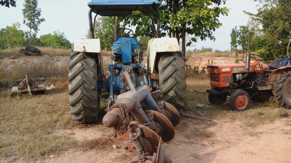 ขายรถไถฟอร์ด 6600