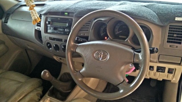 2006 TOYOTA HILUX VIGO 2.5G(รุ่นTOP)D4D สีบรอนซ์เงิน เกียร์ธรรมดา ราคาถูกด่วน 2006 TOYOTA HILUX VIGO 2.5G(รุ่นTOP)D4D สีบรอนซ์เงิน เกียร์ธรรมดา ราคาถูกด่วน