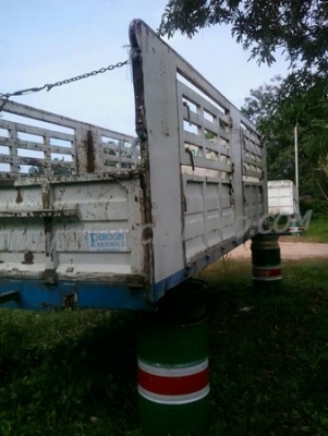 กระบะรถบรรทุก 10 ล้อ (ไม่ดั้มพ์) ถอดออกจาก ISUZU 230 แรงม้า กระบะรถบรรทุก 10 ล้อ (ไม่ดั้มพ์) ถอดออกจาก ISUZU 230 แรงม้า