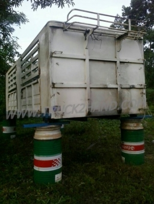 กระบะรถบรรทุก 10 ล้อ (ไม่ดั้มพ์) ถอดออกจาก ISUZU 230 แรงม้า กระบะรถบรรทุก 10 ล้อ (ไม่ดั้มพ์) ถอดออกจาก ISUZU 230 แรงม้า