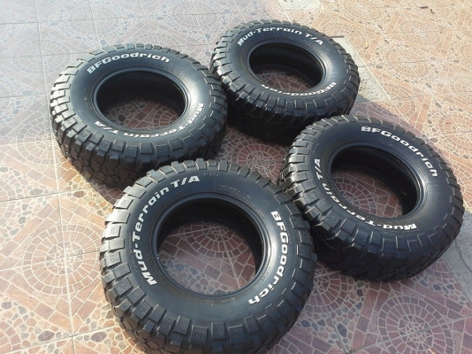 ชุดสุดท้ายปลายปีครับ BF Km2 ขนาด 31x10.5x15 ปี 11 ดอกยังเยอะ มาเอาไปลุยกัน