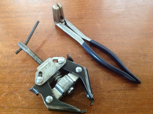 ขายเครื่องมือซ่อมเครื่องยนต์ Vintage จากเมกา ยกชุด 12 ชิ้น ลดราคาพิเศษ