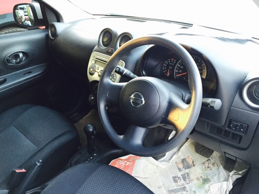 ขาย!!! รถเก๋ง NISSAN MARCH สีขาว เอกสารไห้พร้อม