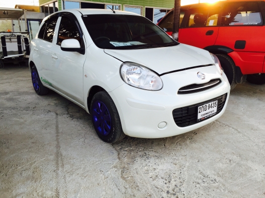 ขาย!!! รถเก๋ง NISSAN MARCH สีขาว เอกสารไห้พร้อม