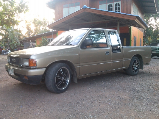 ขายรถ  ISUZU SPACE CAB  รถบ้านดีๆ พร้อมใช้ พร้อมโอน