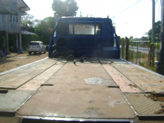 NISSAN เทรนเลอร์สิบล้อ  สองเพลา  ราคา 700,000  บาท