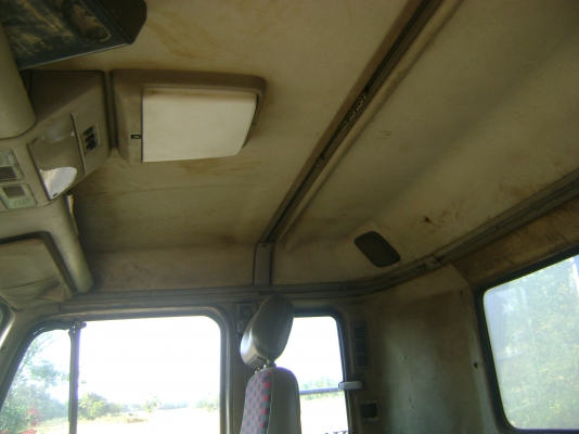 NISSAN เทรนเลอร์สิบล้อ  สองเพลา  ราคา 700,000  บาท