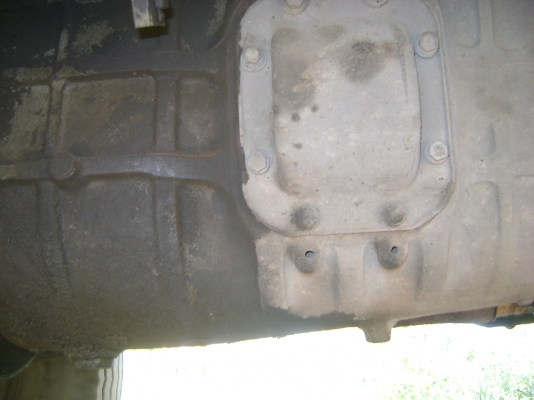 NISSAN เทรนเลอร์สิบล้อ  สองเพลา  ราคา 700,000  บาท