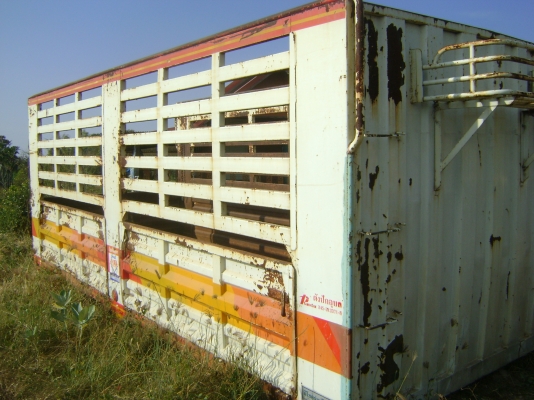 กระบะเหล็ก  สิบล้อสภาพสวย  ราคา  100,000  บาท