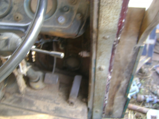 6 ล้อ KM  หางรถเกี่ยว  ตามสภาพ  ราคา  170,000  บาท