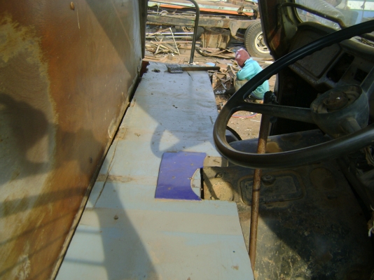 6 ล้อ KM  หางรถเกี่ยว  ตามสภาพ  ราคา  170,000  บาท