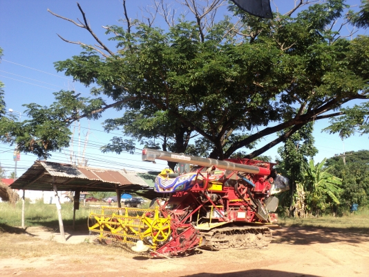 ขายรถเกี่ยวข้าวเกษตรพัฒนา รุ่นไวไฟจอมพลัง