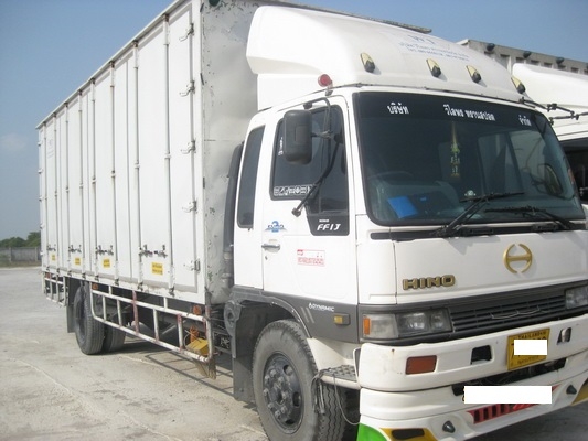 ขาย Hino FG1J 212 แรง ปี 46 ตู้ 10 บาน ยาว 7.2 m สวยพร้อมใช้ โทร 088-4501277