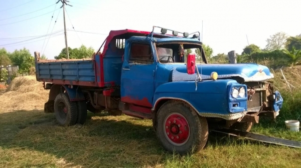 ขาย 6 ล้อหัวยาวดั้ม เครื่อง EH700 168 แรงม้า เฟืองท้ายใหญ่จัมโบ้ คัสซีดี เพาวเวอร์ ทะเบียนมีแต่ขาดชุดโอน ขายตามสภาพ ราคาต่อรองได้ครับ