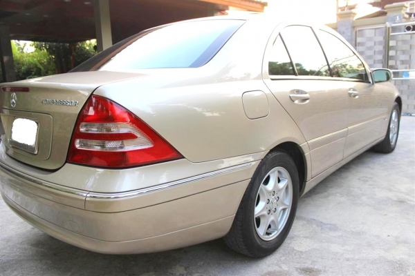 2002BENZ C180 2.0Elegance ออกศูนย์เบนซ์ทองหล่อ ประกัน1เหลือถึงปีหน้า 2002BENZ C180 2.0Elegance ออกศูนย์เบนซ์ทองหล่อ ประกัน1เหลือถึงปีหน้า