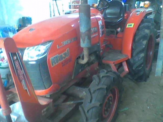 ขายรถไถKUBOTA L3608 เครื่องดี อุปกรณ์ครบ ดันหน้ากับผานหลัง สภาพสวยพร้อมใช้งาน เอกสารพร้อมโอน สนใจโทร 090-8588220คุณนะ ID:narong498 หรือ www.truck.in.th/498 หรือfb:ณรงค์ ซื้อขายรถมือสอง (เว็บไซต์ส่วนตัว)
