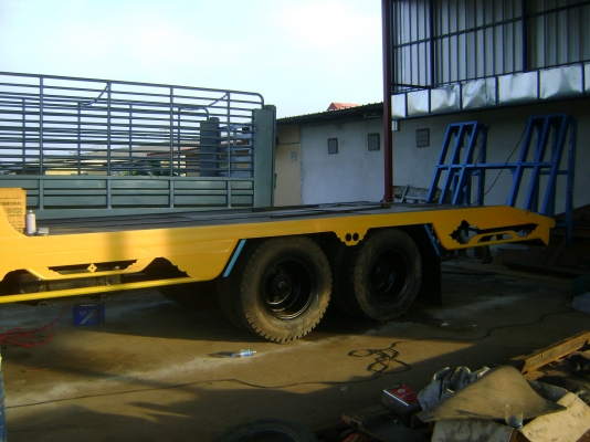 หางรถเกี่ยว เครื่องHO7C   185 แรง  ราคา 700,000 บาท