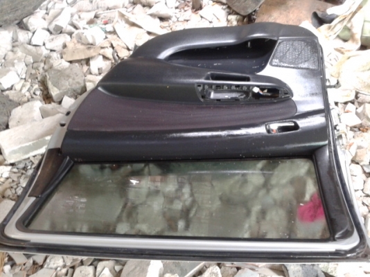 ขายประตู TOYOTA WISH 04 มี3บาน ด้านขวา หน้า หลัง ด้านซ้าย หลัง สภาพดีพร้อมใช้ครับ