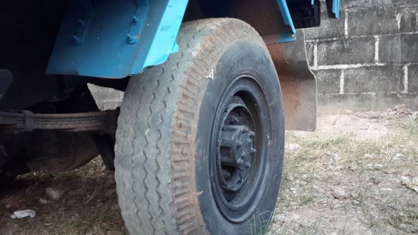 ขายรถบรรทุก 4ล้ออีซูซุ TLD85 เพลาลอย แชชซีสวยมาก เครื่องดีภายในสวย สภาพพร้อมใช้งาน พื้นเหล็ก สีสวยพร้อม