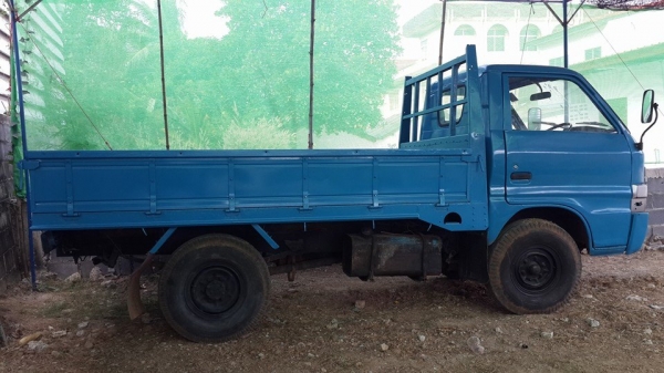 ขายรถบรรทุก 4ล้ออีซูซุ TLD85 เพลาลอย แชชซีสวยมาก เครื่องดีภายในสวย สภาพพร้อมใช้งาน พื้นเหล็ก สีสวยพร้อม