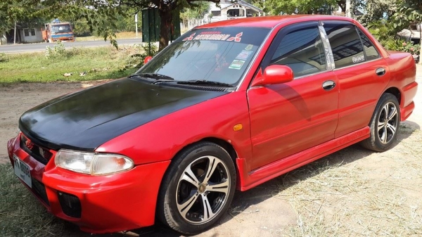 ขายรถเก๋ง มิตซูบิชิ อีคาร์ สภาพพร้อมใช้งาน ภาษีปี58 ล้อแม็กซ์ ภายในสวยเครื่องดี ก.ไฟฟ้า เอกสารพร้อมโอน สภาพพร้อมใช้งาน