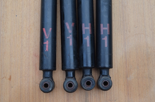 ขายโช๊คอัพติดรถเบนซ์ E230 ตากลม หน้า-หลัง ไม่รั่วไม่ซึม