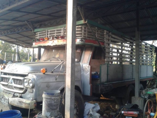 ขาย10ล้อ2เพลา สโลว์กลาง แชชซีสวยมาก กระบะบรรทุกเครื่องDA120 สภาพพร้อมใช้งาน เอกสารเล่มทะเบียนพร้อมโอน ยางดี