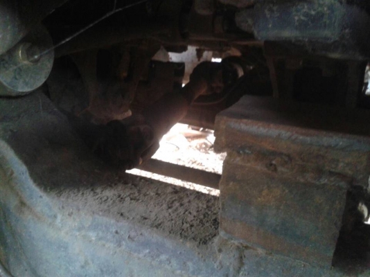 ขาย10ล้อ2เพลา สโลว์กลาง แชชซีสวยมาก กระบะบรรทุกเครื่องDA120 สภาพพร้อมใช้งาน เอกสารเล่มทะเบียนพร้อมโอน ยางดี