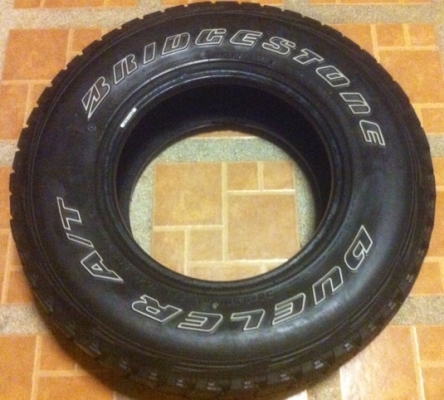 ยาง bridgestone 30 9.5 R15 สภาพดี