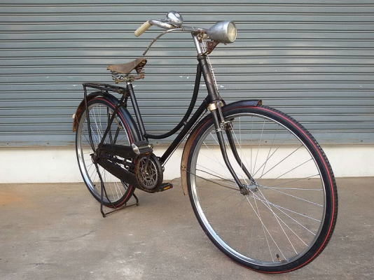 ขายจักรยานโบราณหายาก ช้างสามเศียร น่าสะสมมีรูปครับ ขายจักรยานโบราณหายาก ช้างสามเศียร น่าสะสมมีรูปครับ