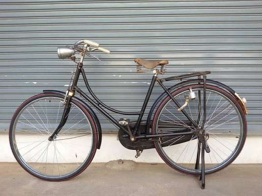 ขายจักรยานโบราณหายาก ช้างสามเศียร น่าสะสมมีรูปครับ ขายจักรยานโบราณหายาก ช้างสามเศียร น่าสะสมมีรูปครับ