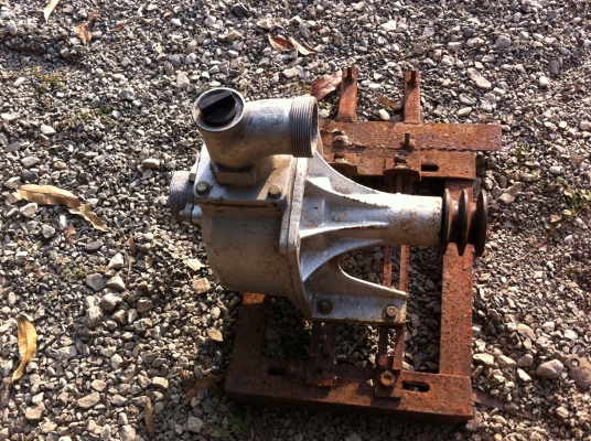 ปั็มน้ำโครงสร้างอลูมิเนียมแบบใบพัดแรงเหวี่ยง ขนาด 2 นิ้ว ให้เครื่องยนต์หรือมอเตอร์มาฉุดขับ ปั็มน้ำโครงสร้างอลูมิเนียมแบบใบพัดแรงเหวี่ยง ขนาด 2 นิ้ว ให้เครื่องยนต์หรือมอเตอร์มาฉุดขับ